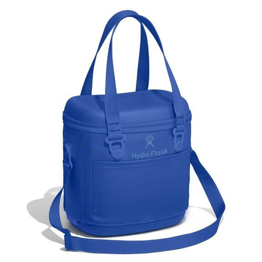 carryouttm-soft-cooler-10-l-b9 6pco382_carryout_cooler_10l_capri_blue_angled_1.jpg