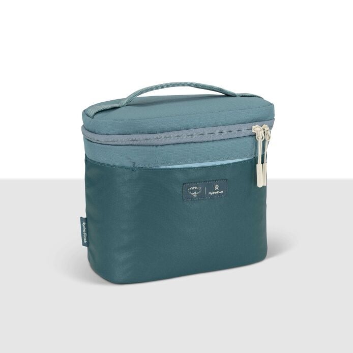 osprey-axis-x-hydro-flask-campus-essentials-bundle-n9 axisxhydroflask_s26_detail1_cascadeblue_10007249_1.jpg