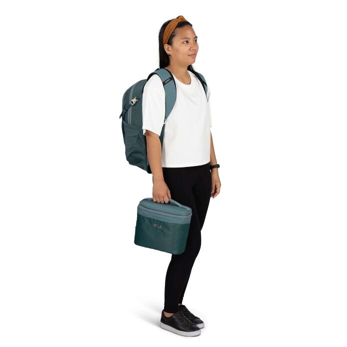 osprey-axis-x-hydro-flask-campus-essentials-bundle-n9 axisxhydroflask_s26_onbody1_cascadeblue_10007249_2.jpg
