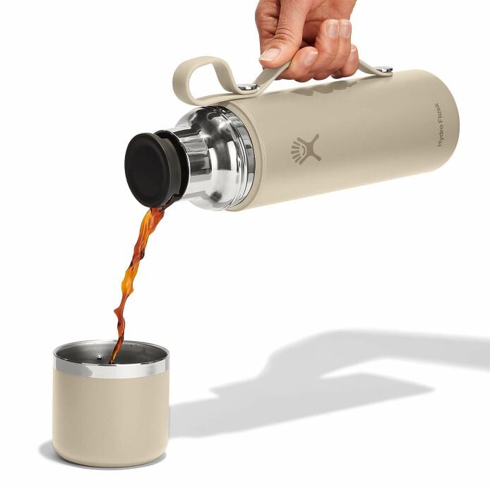 28-oz-hot-flask-and-cup-e5 hot-flask-_-cup-oat-pour.jpg