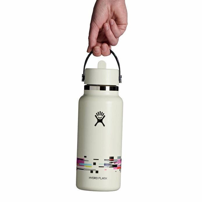 glitch-collection-32-oz-bottle-with-flex-straw-cap-m4 le26-w32-1006-32-oz-wide-flex-straw-cap-glitch-white-hb.jpg
