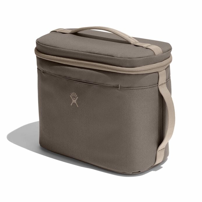 8-l-insulated-lunch-bag-o8 sl8217_8linsulatedlunchbag_sandpiper_angled.jpg